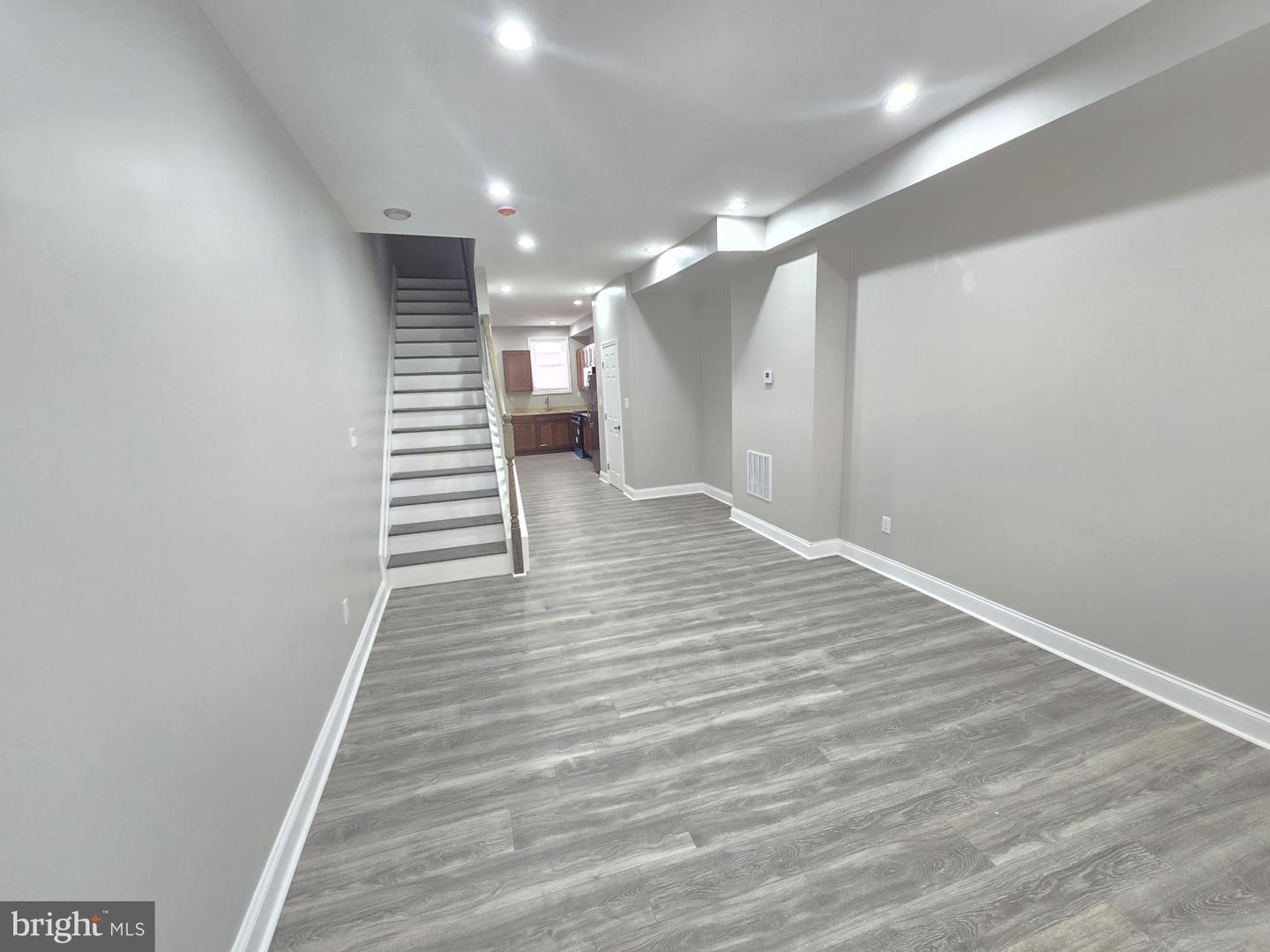 336 Whitridge Ave Property Photo 3