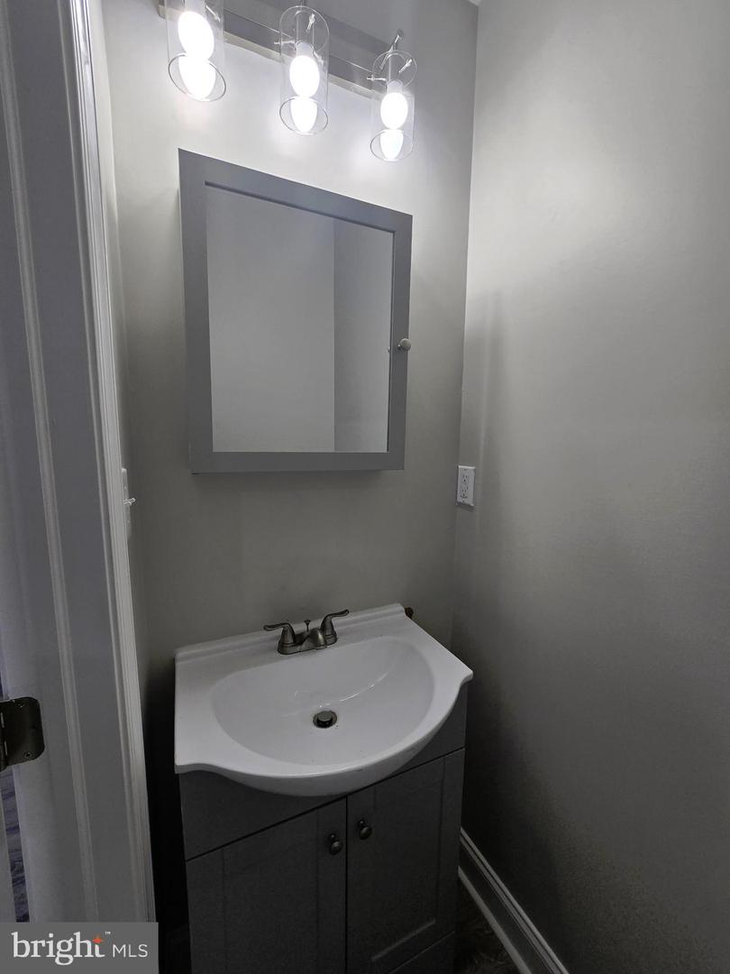 336 Whitridge Ave Property Photo 9