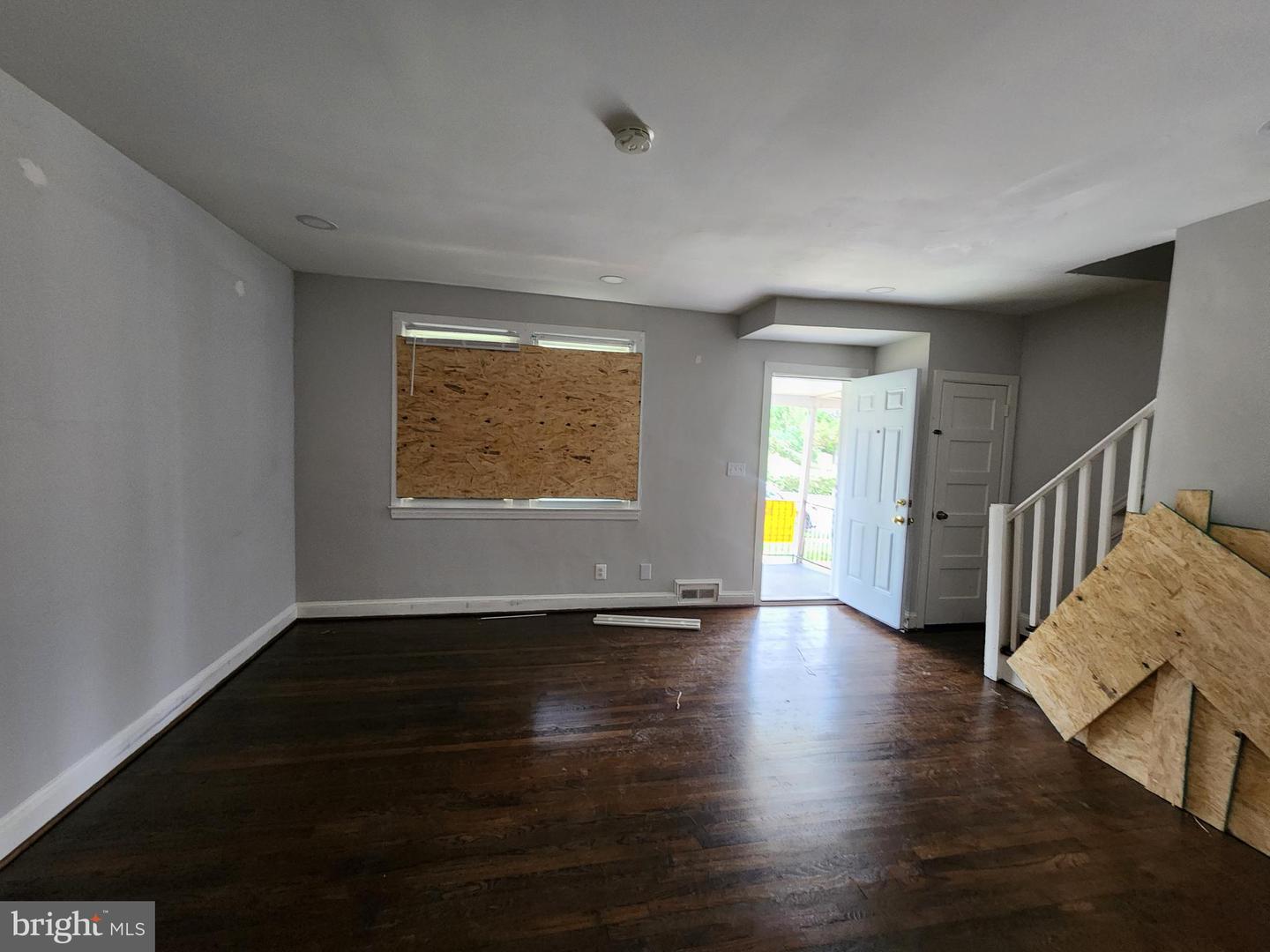 1231 Ashburton St Property Photo 3