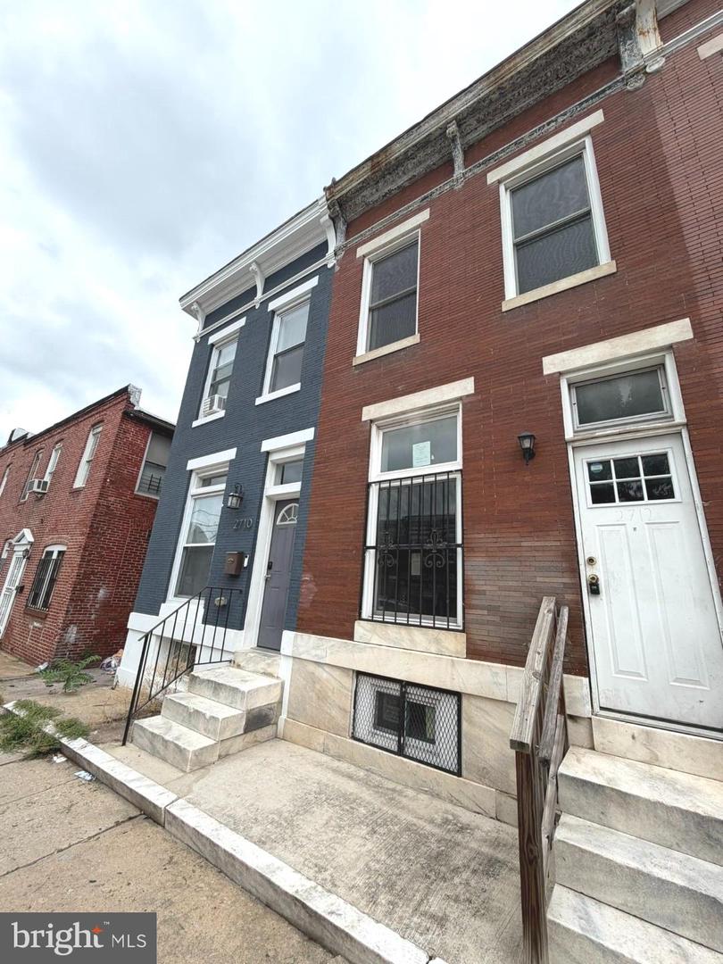 2712 E Monument St E Property Photo 16