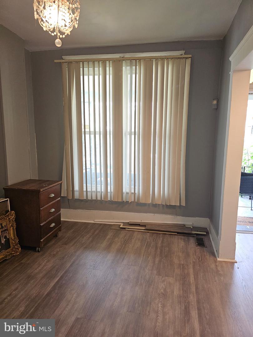 3026 Chelsea Ter Property Photo 2