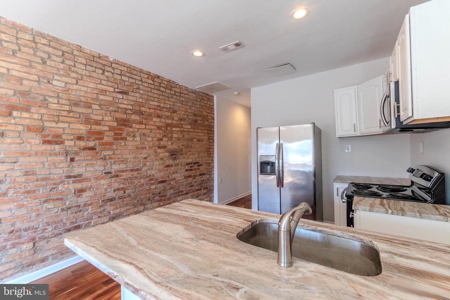 2608 E Fayette St #unit 1 Property Photo 5