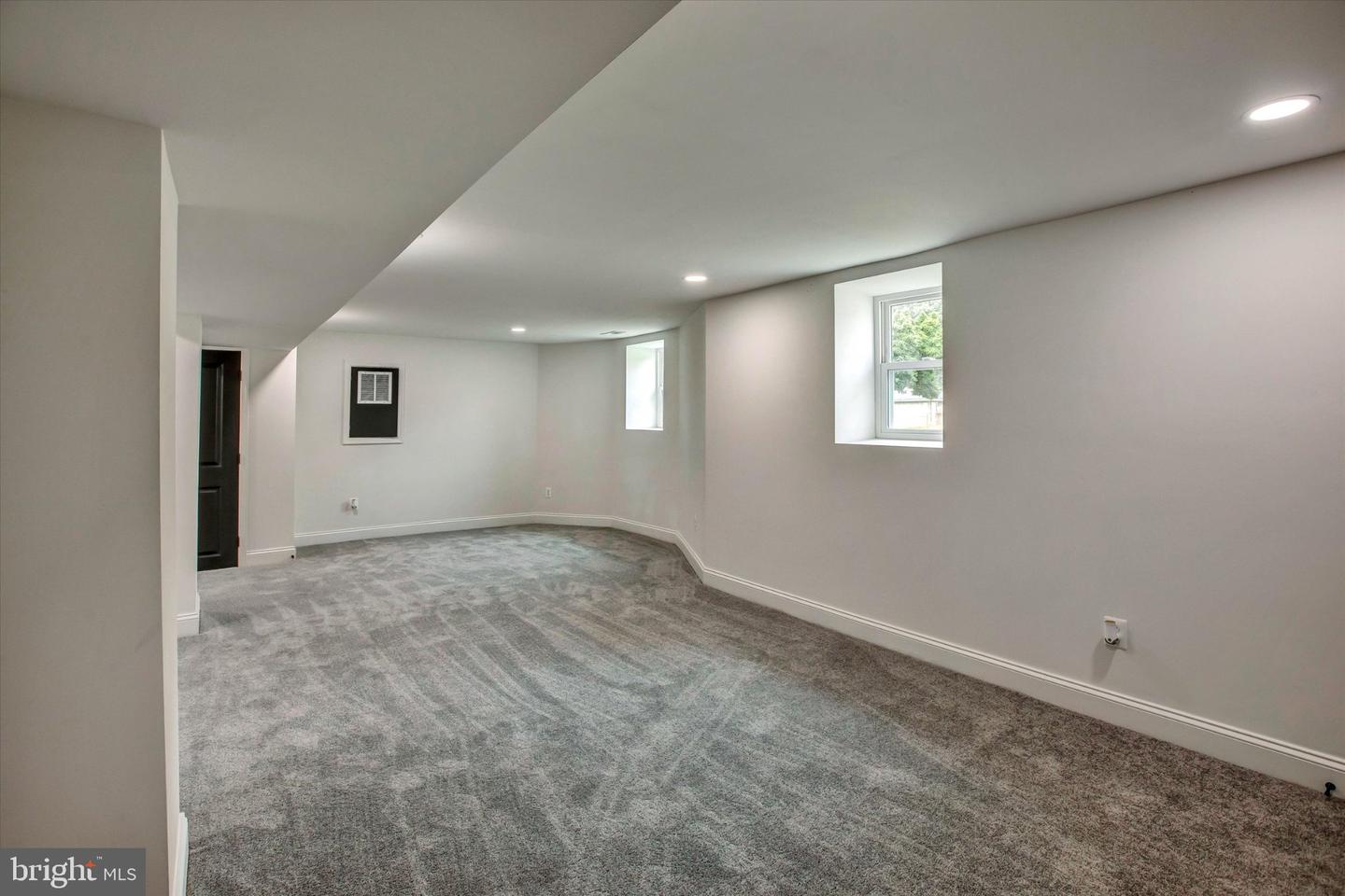 4313 Maine Ave Property Photo 41