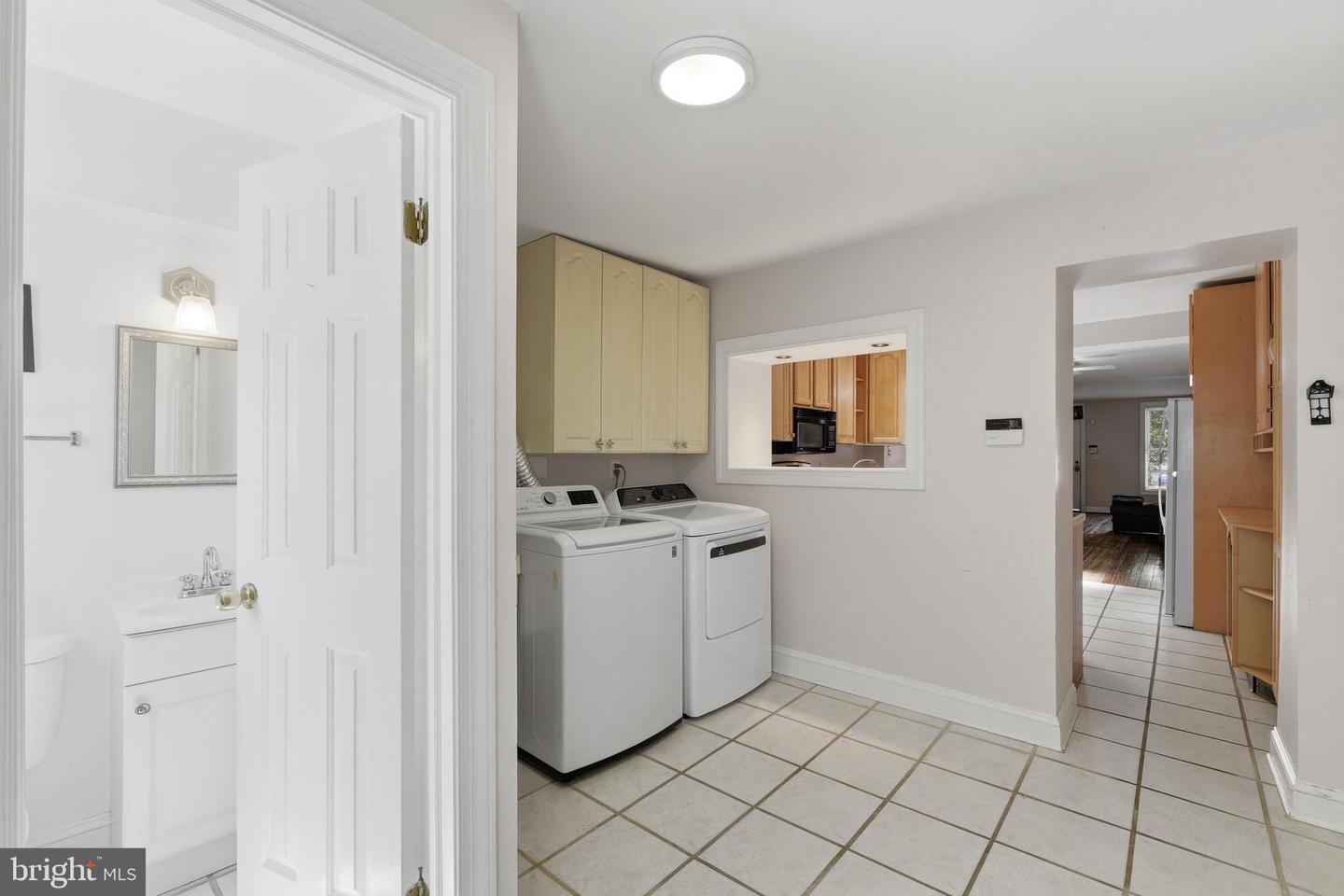 2921 Hudson St Property Photo 14