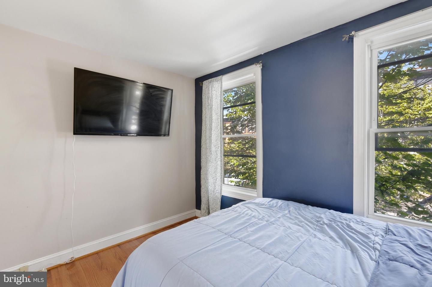 2921 Hudson St Property Photo 16