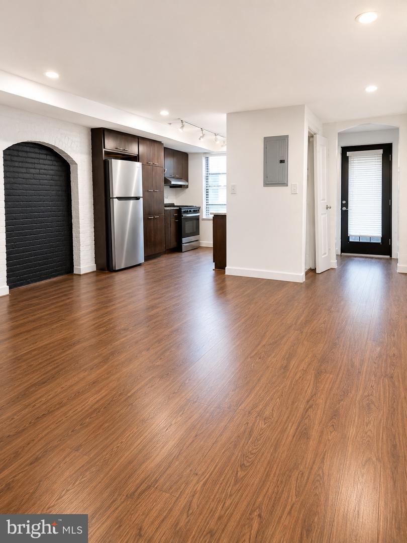 1010 N Calvert St #b Property Photo 6