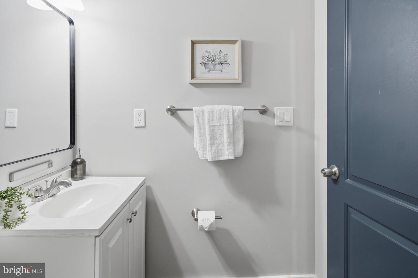 2113 N Pulaski St Property Photo 21