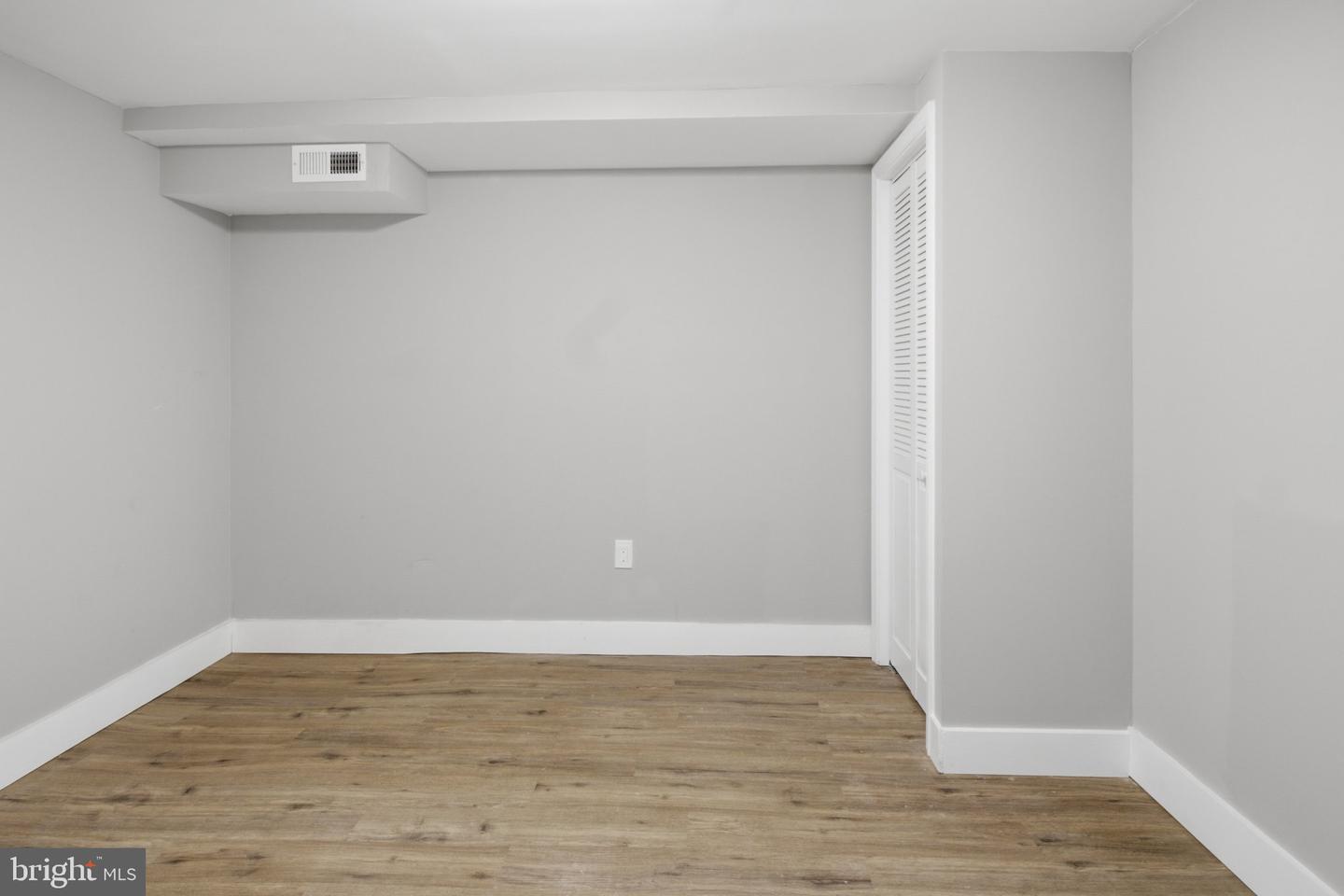 2113 N Pulaski St Property Photo 25