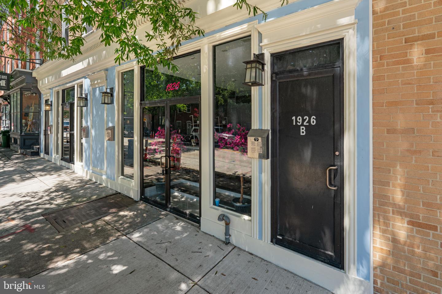 1926 Fleet St Property Photo 3