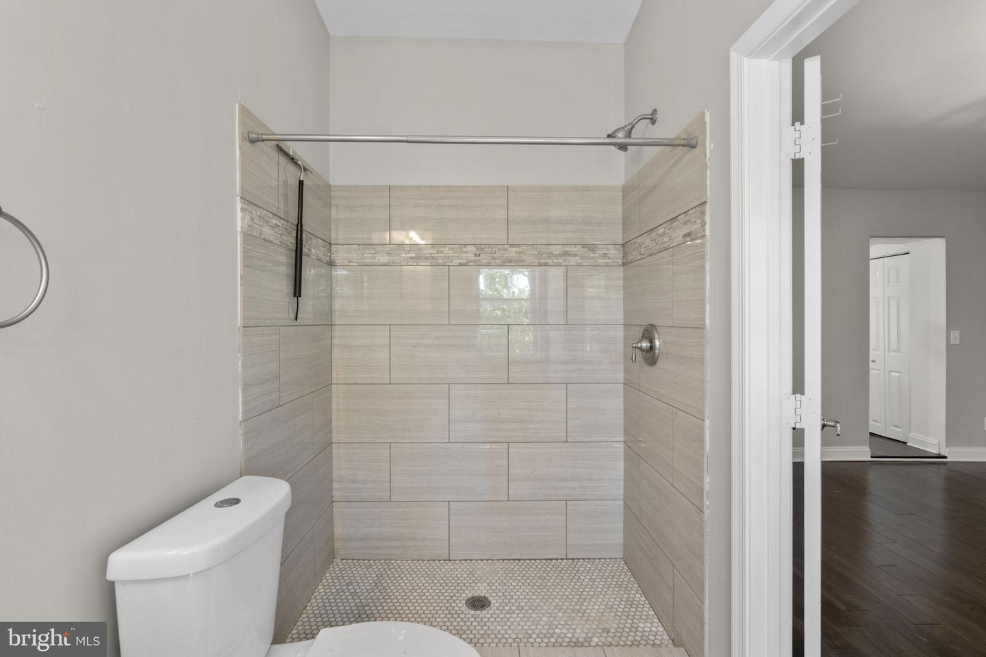 1926 Fleet St Property Photo 29