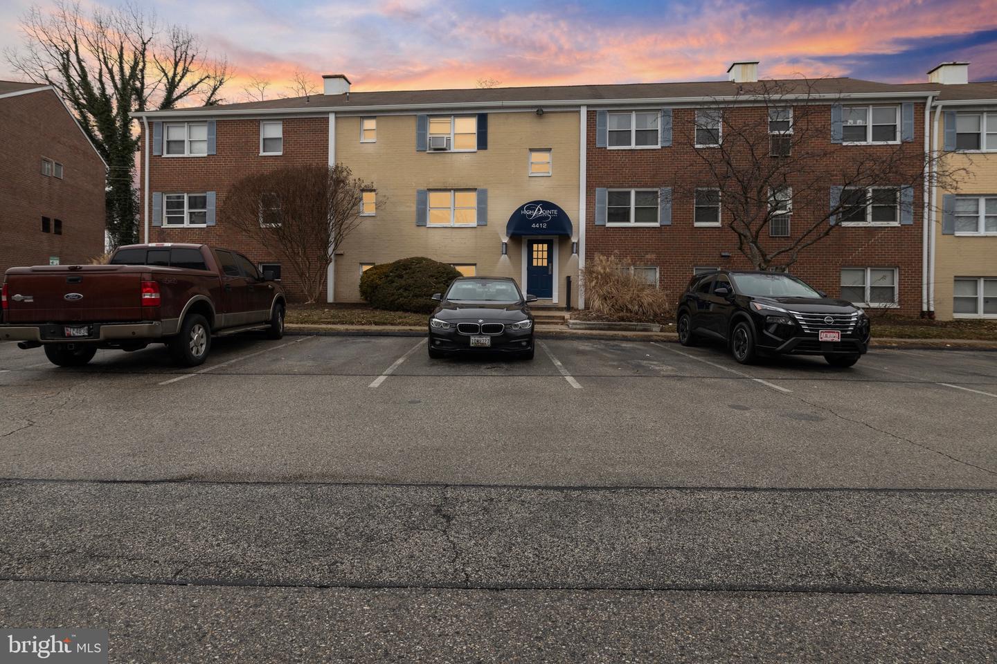 4412 FALLS BRIDGE DR #F Property Photo 1