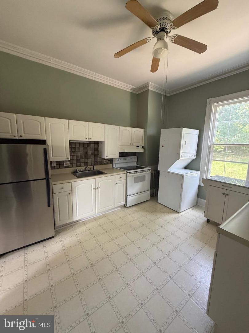 6408 Brook Ave #b Property Photo 4