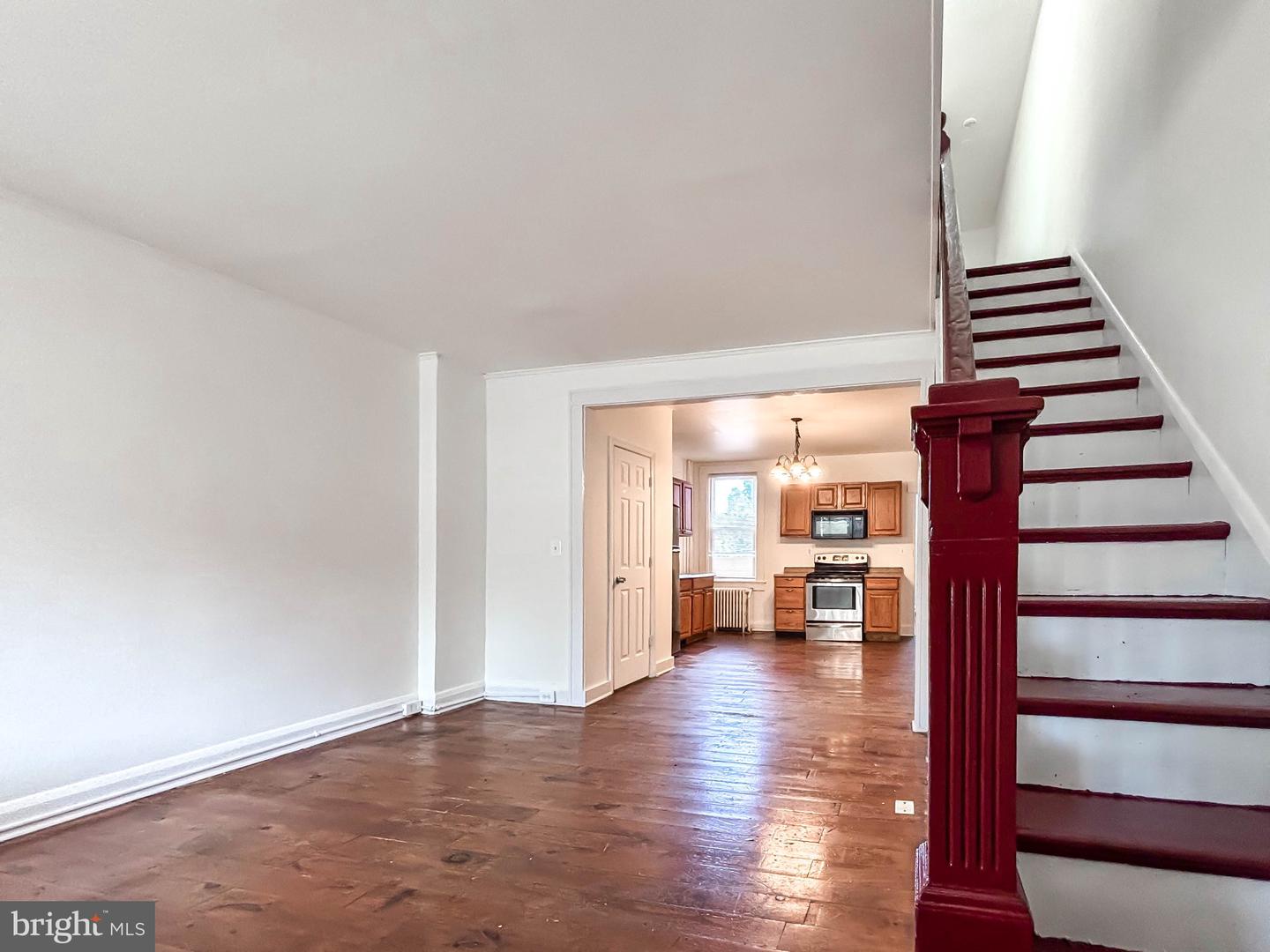 2838 Pelham Ave Property Photo 13