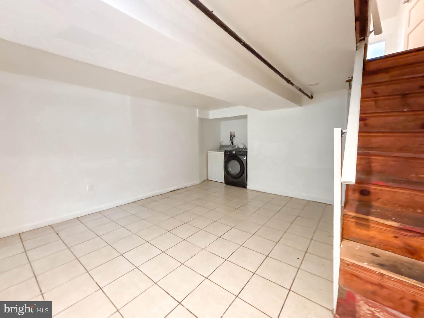 2838 Pelham Ave Property Photo 63