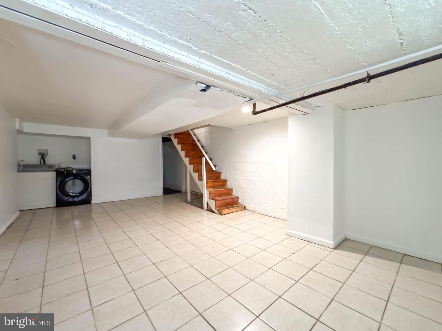 2838 Pelham Ave Property Photo 64