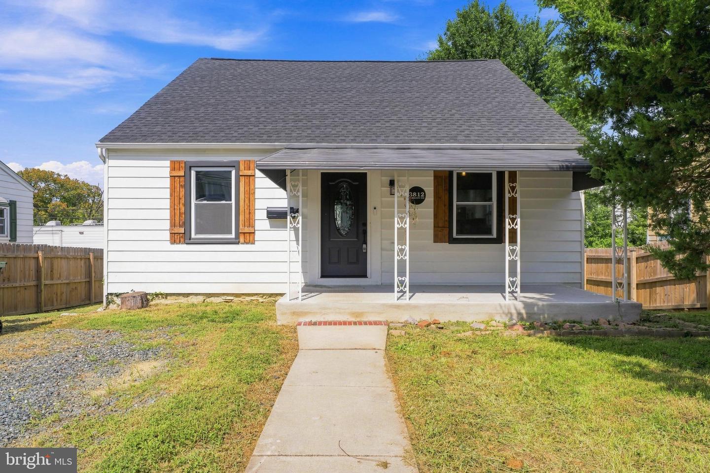 3812 Hamilton Ave Property Photo 1