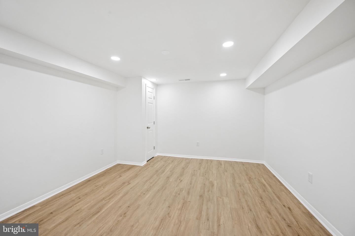 16 N Wolfe St Property Photo 32