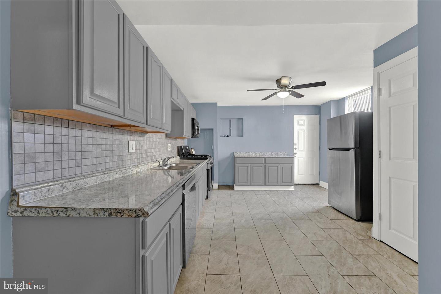 426 N Belnord Ave Property Photo 10
