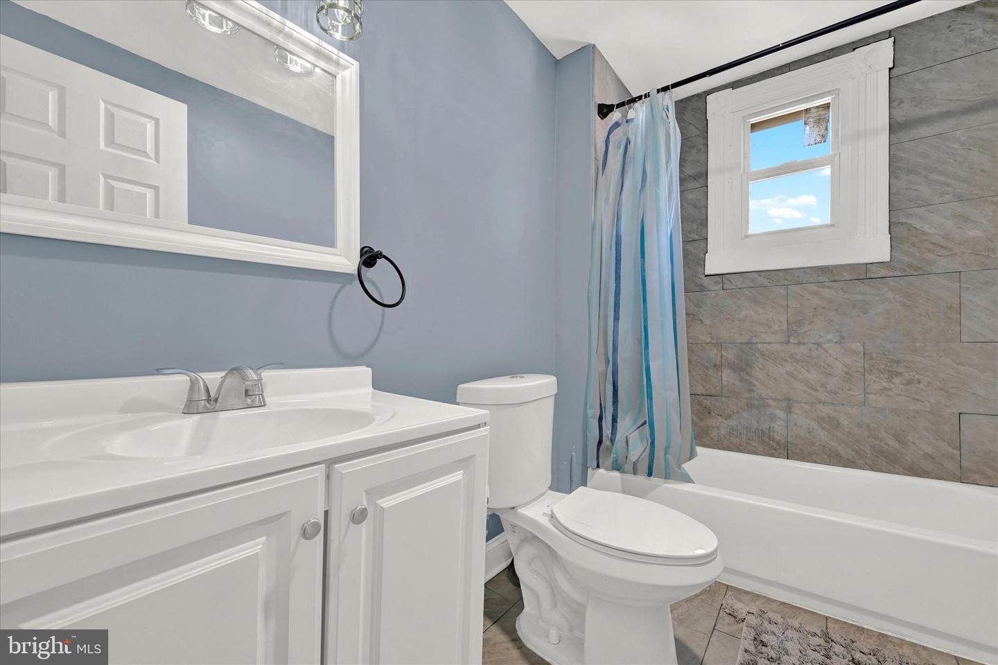 426 N Belnord Ave Property Photo 17