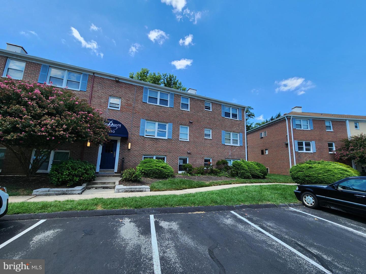 4410 Falls Bridge Dr #h Property Photo 3