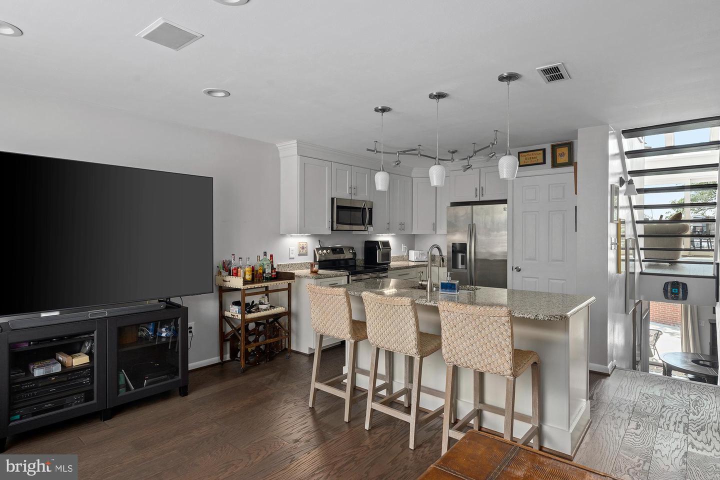 2407 Boston St Property Photo 20
