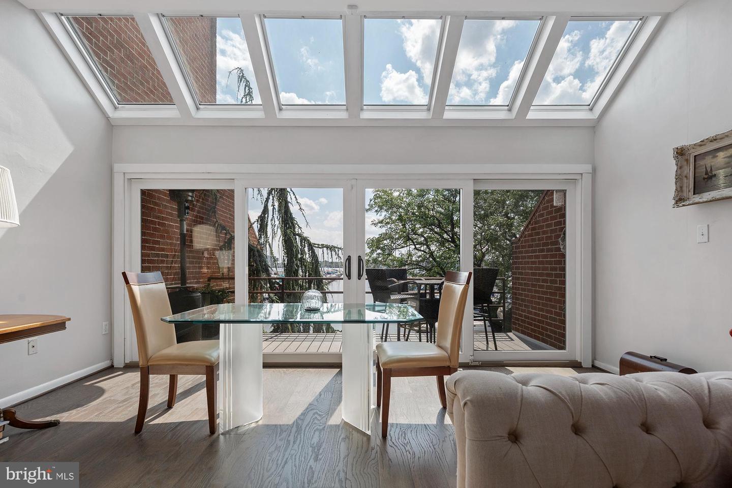 2407 Boston St Property Photo 25