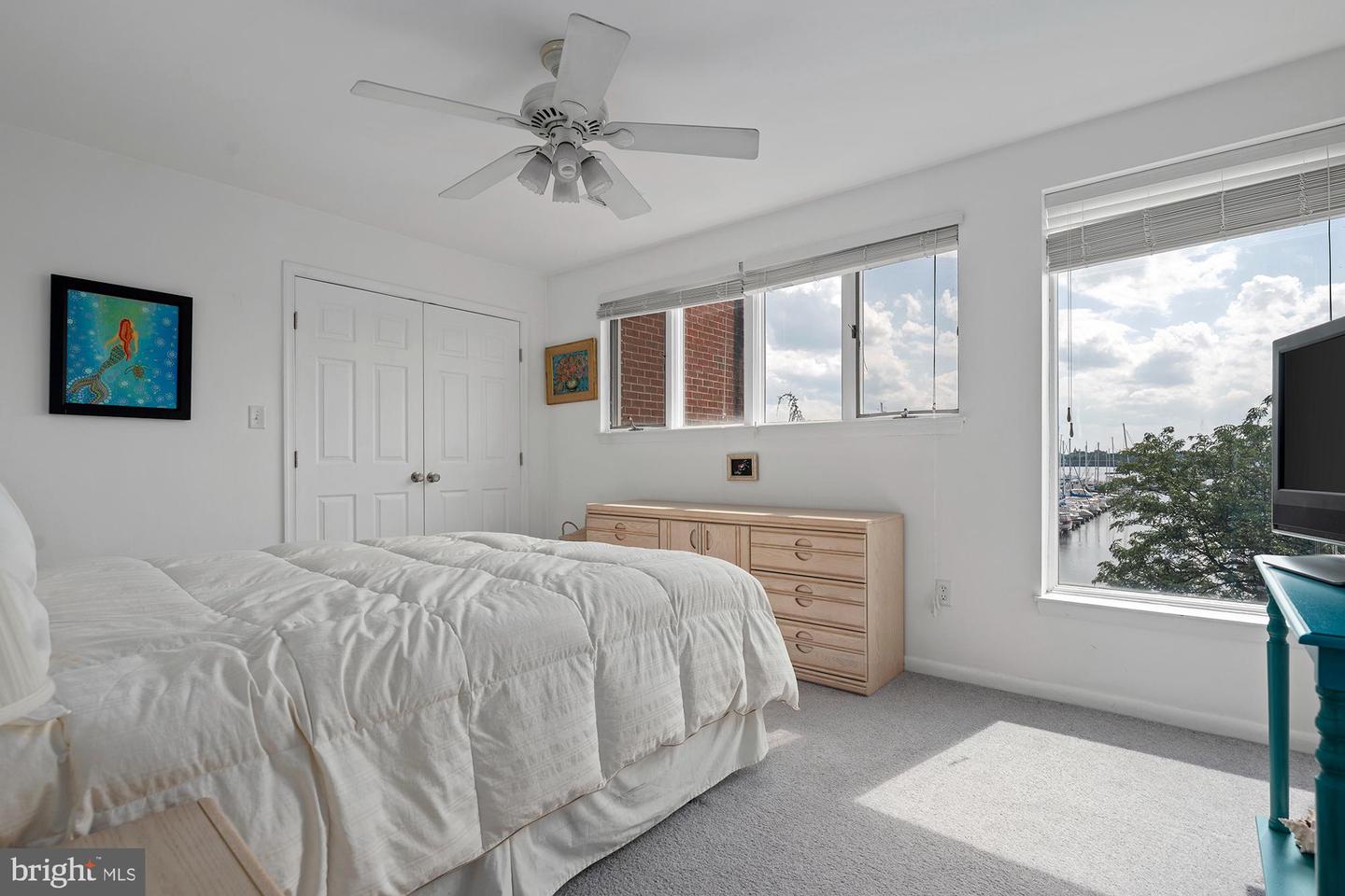 2407 Boston St Property Photo 31