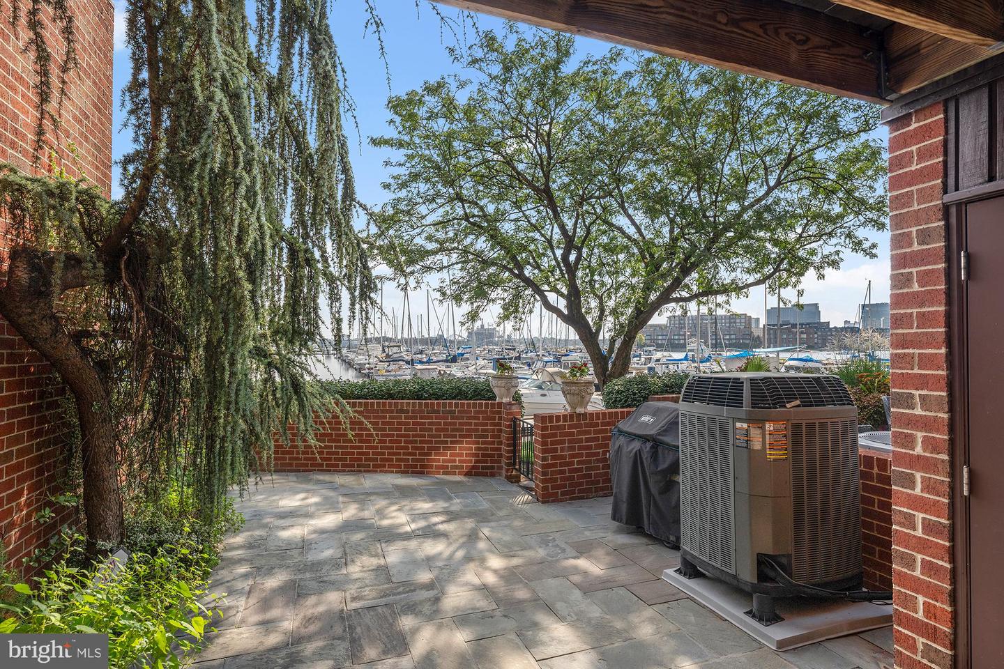 2407 Boston St Property Photo 39