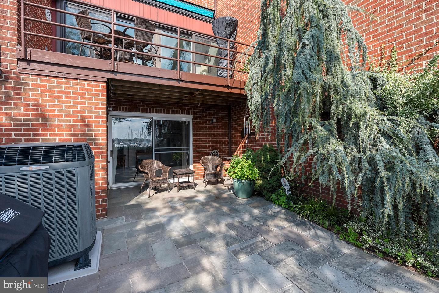 2407 Boston St Property Photo 40