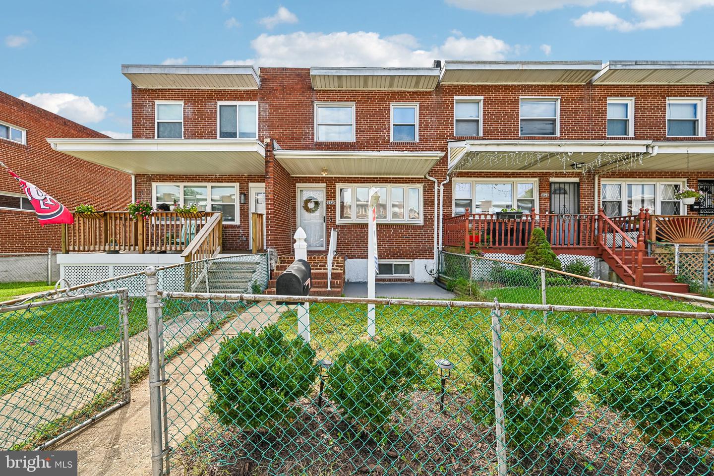 2821 MAUDLIN AVE Property Photo 1