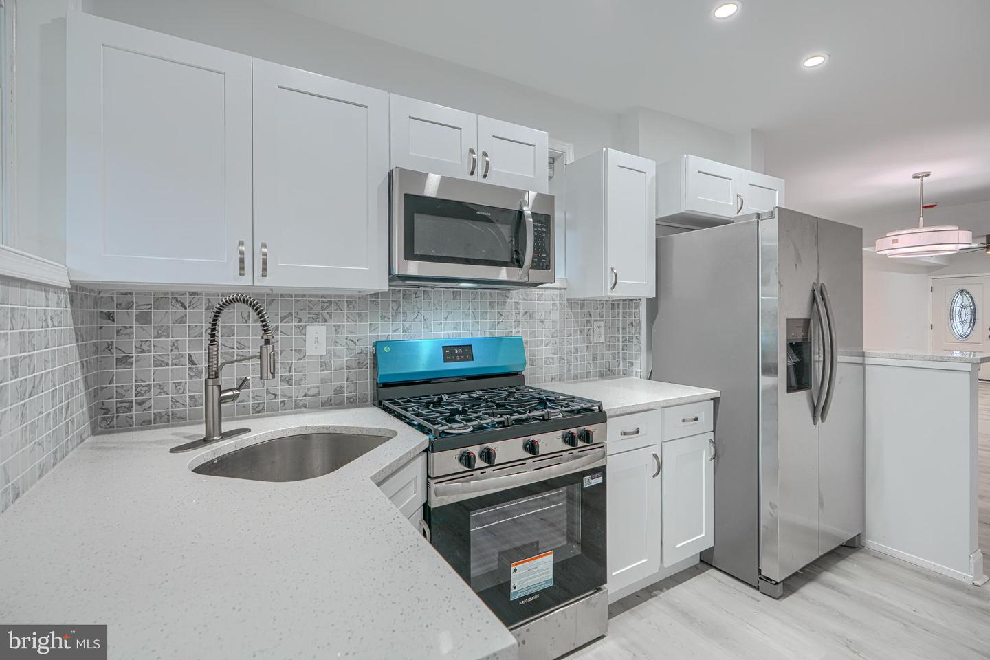3711 Cranston Ave Property Photo 3