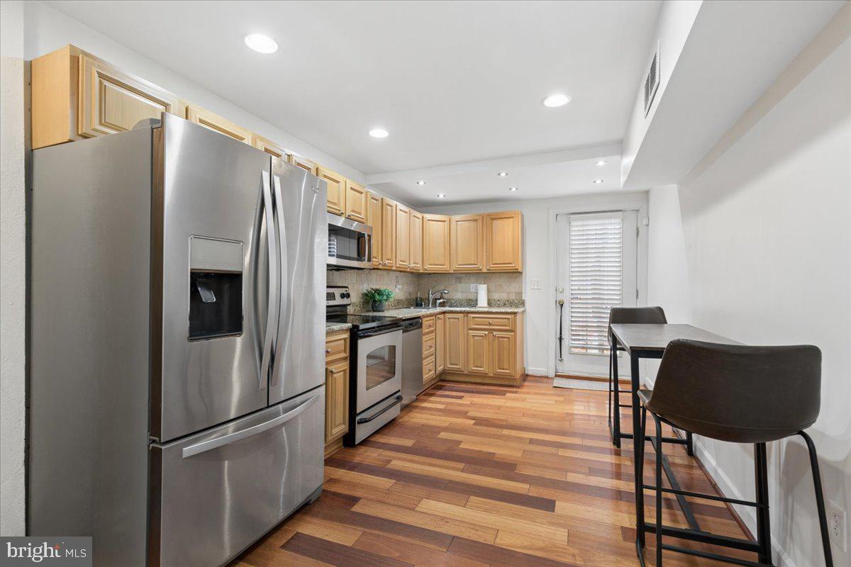 307 S Madeira St Property Photo 11