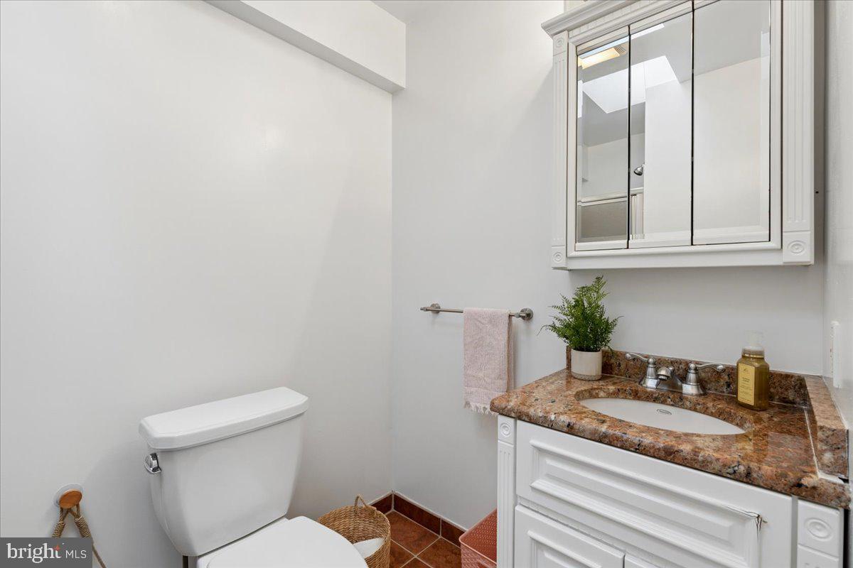 307 S Madeira St Property Photo 20