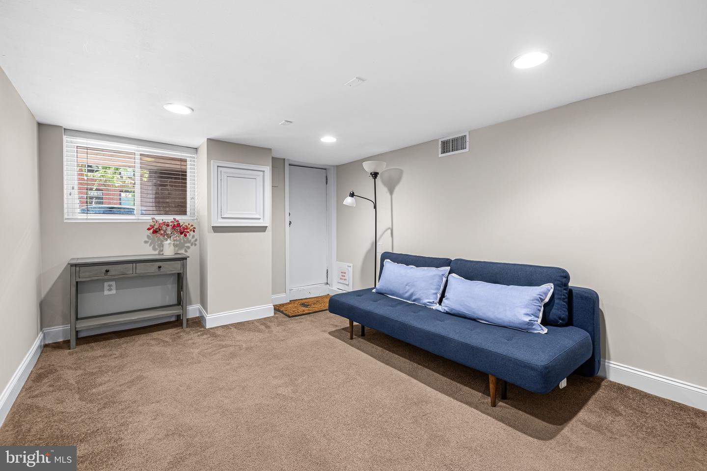 1348 Andre St Property Photo 26