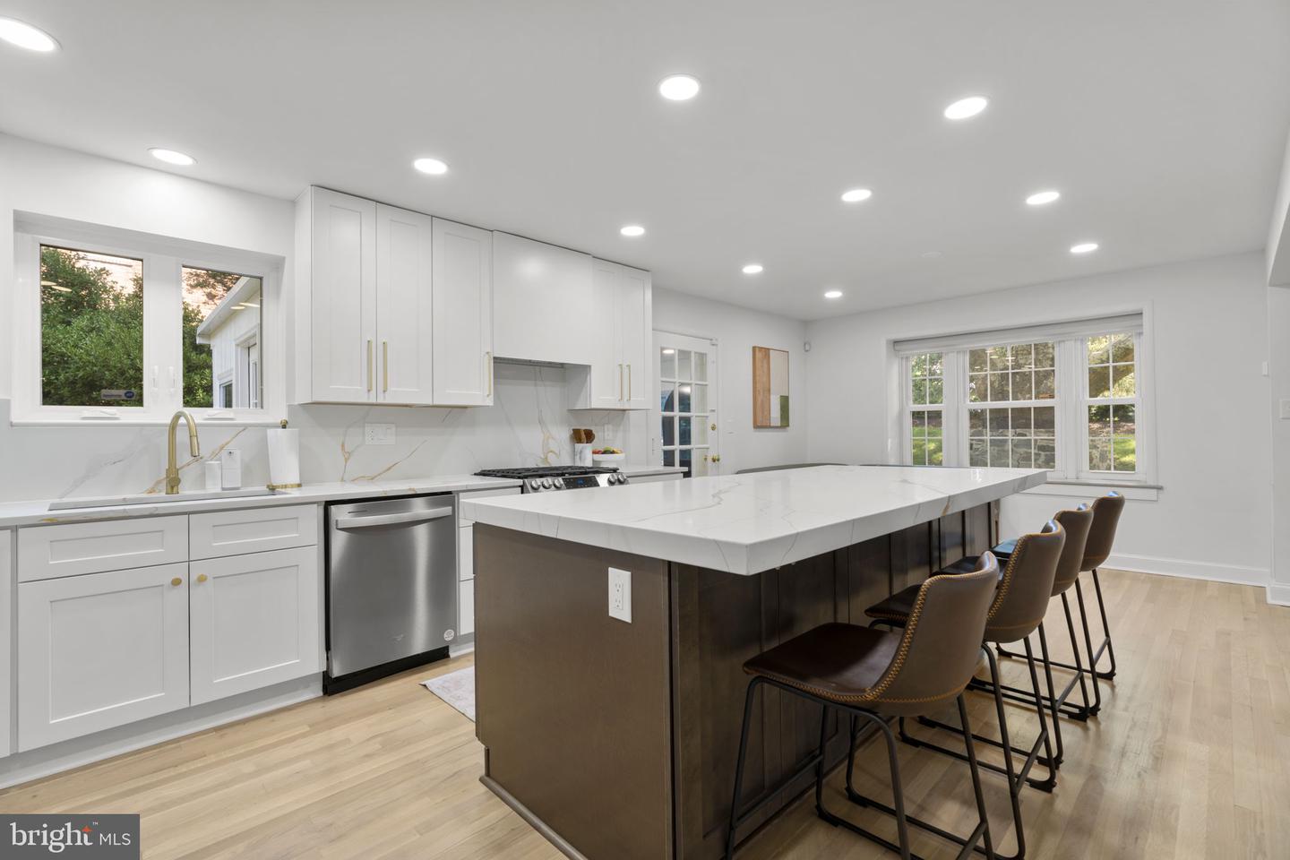 5508 N Charles St Property Photo 12