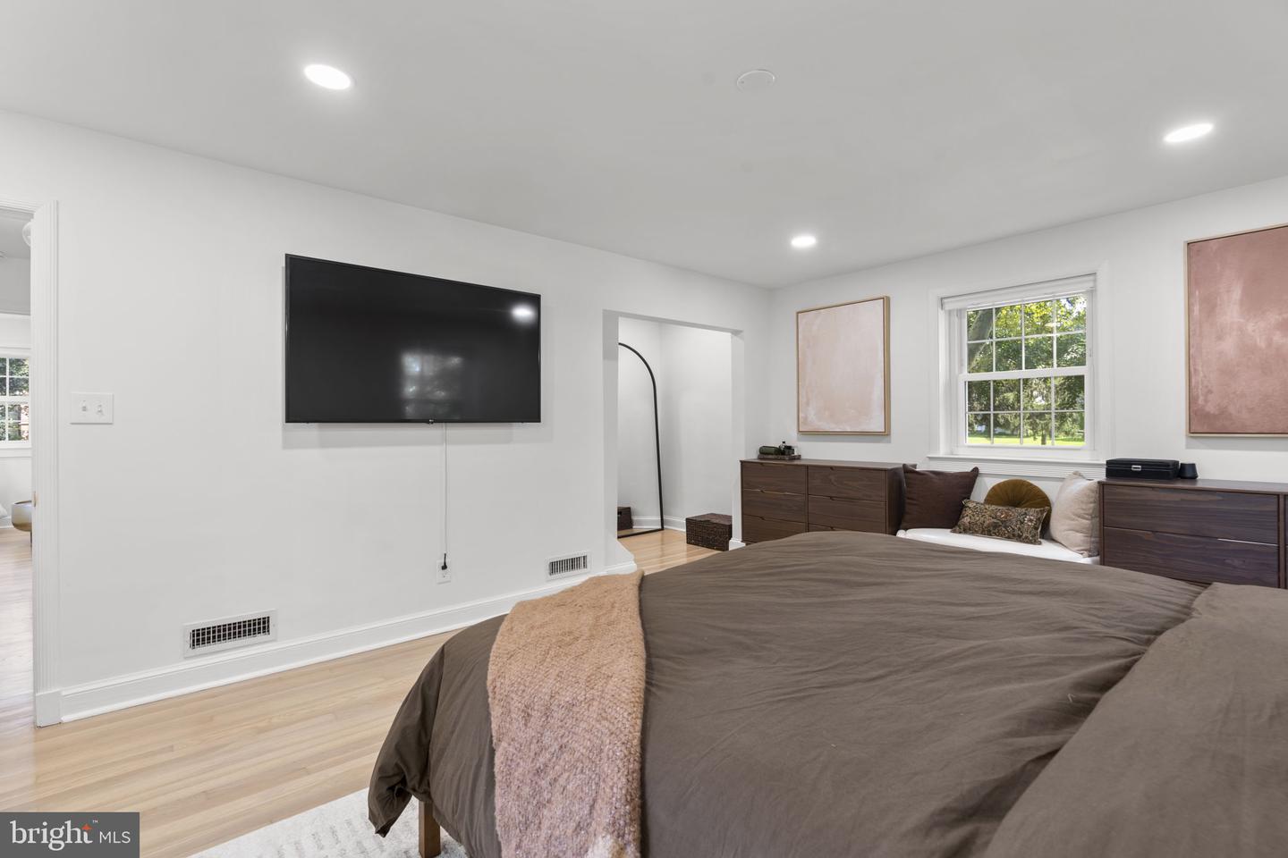 5508 N Charles St Property Photo 26
