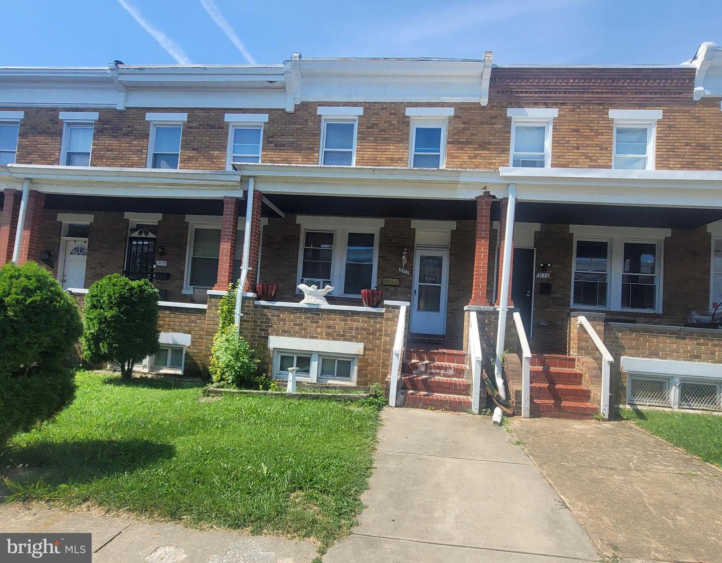3113 CHESTERFIELD AVE Property Photo 1
