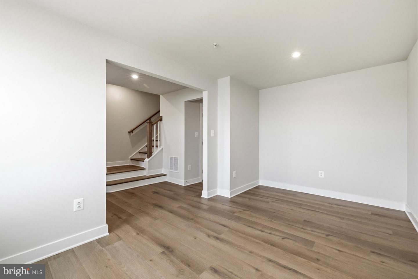 2268 Waterfront Way Property Photo 4