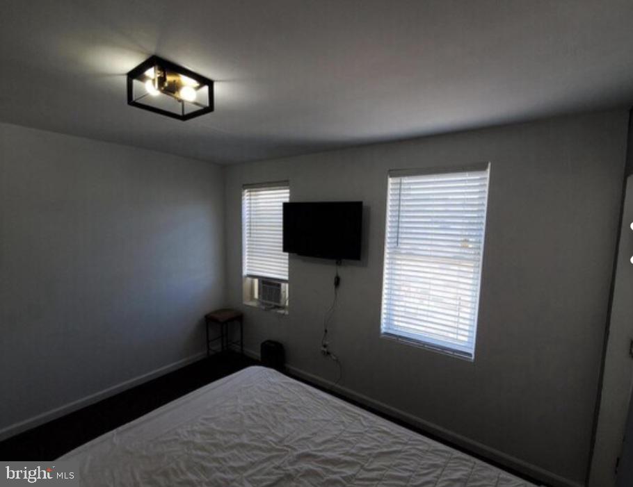 2720 E Monument St Property Photo 4