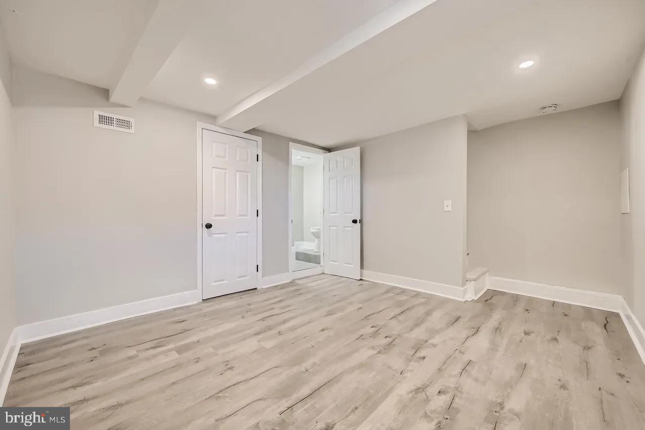 MDBA2228962 Property Photo 16