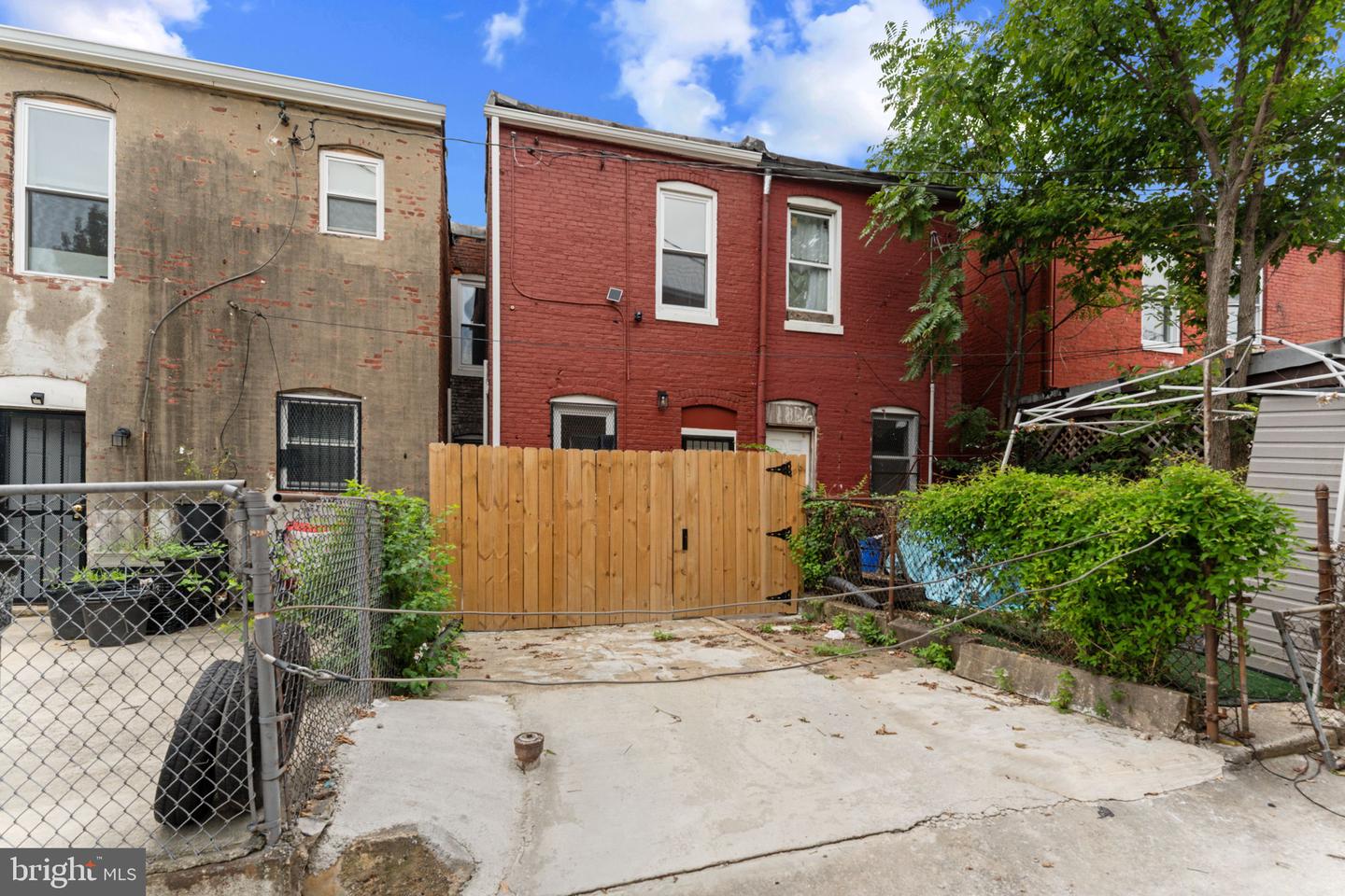 1838 E North Ave Property Photo 18