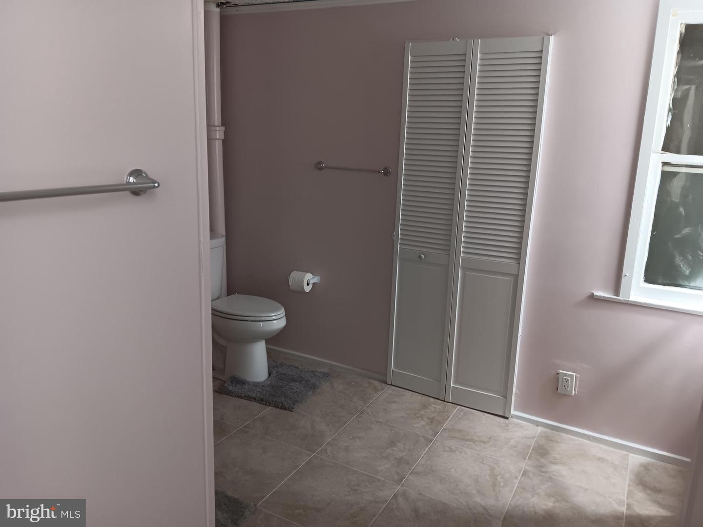 1340 Sargeant St Property Photo 17