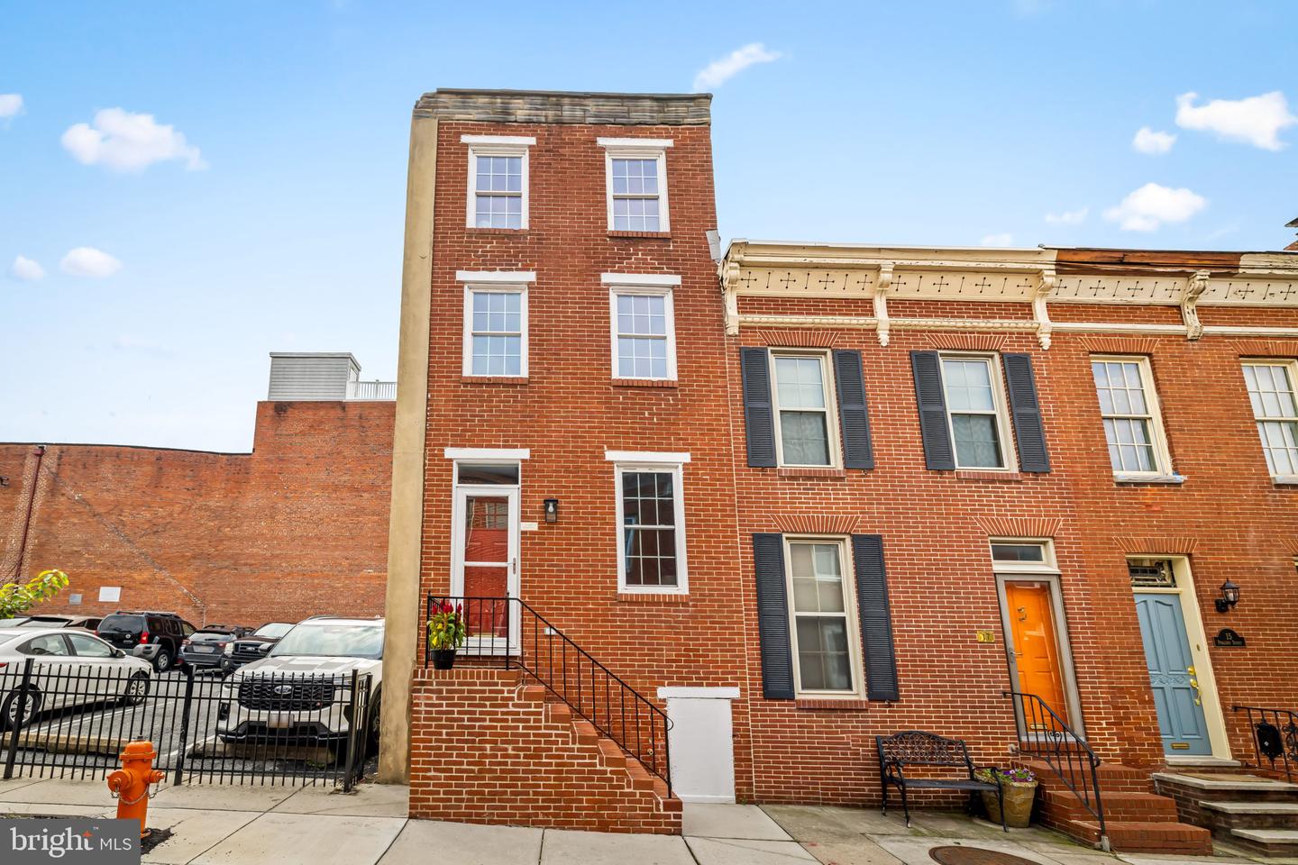 19 Poultney St Property Photo 1