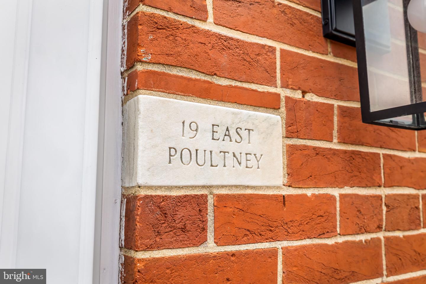 19 Poultney St Property Photo 6