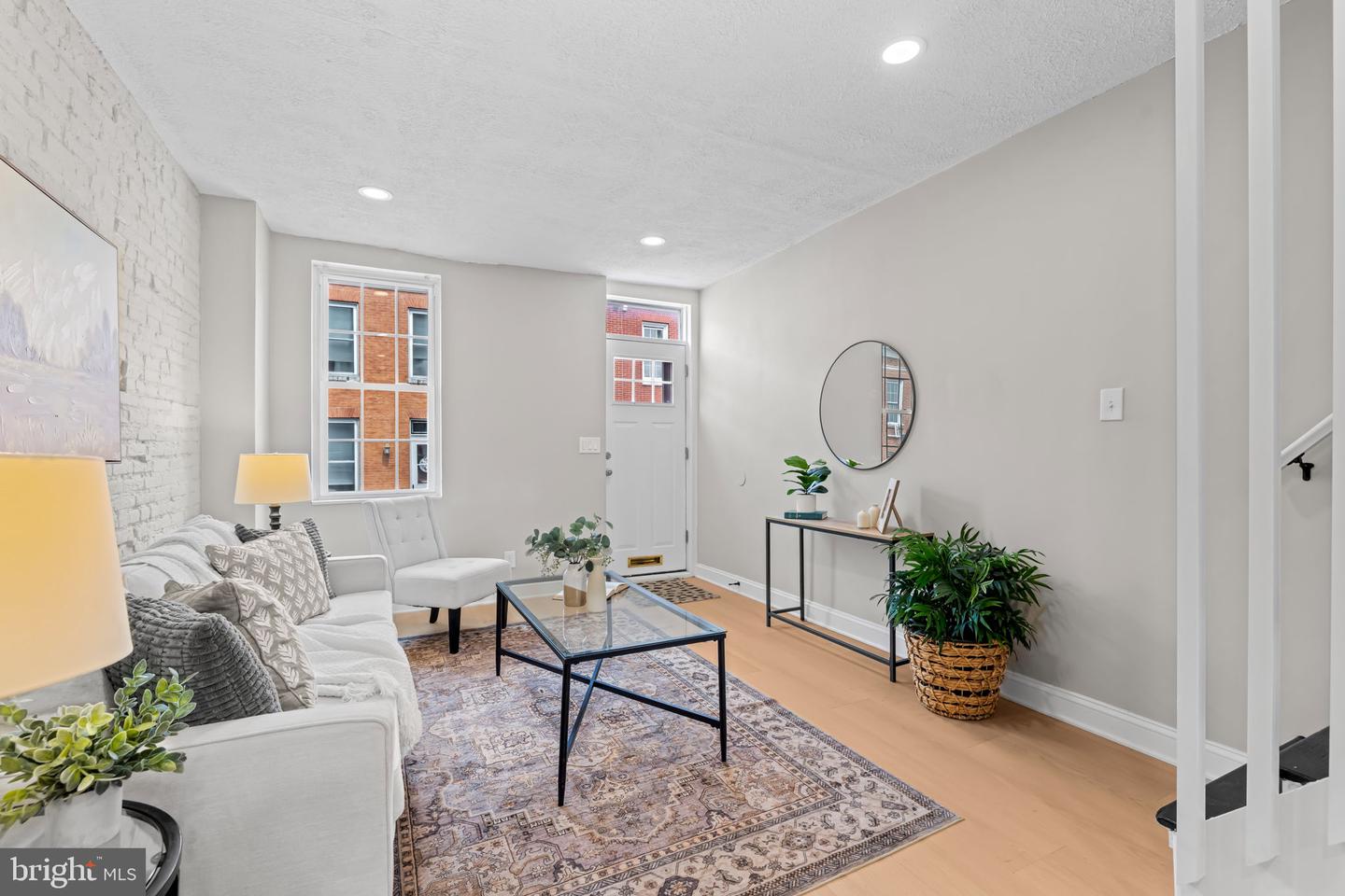 19 Poultney St Property Photo 7