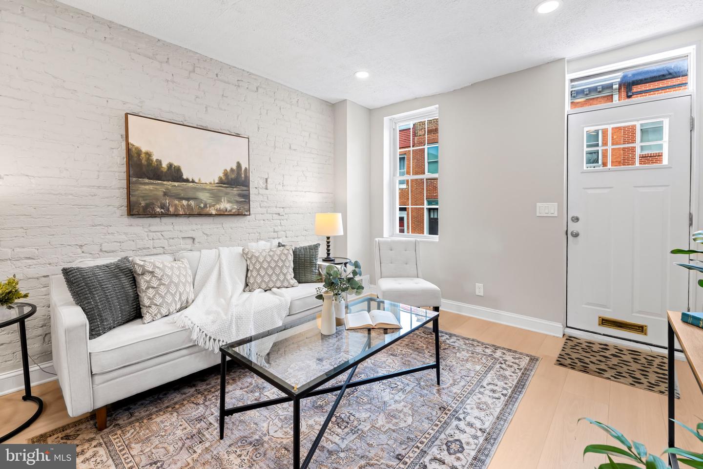 19 Poultney St Property Photo 8