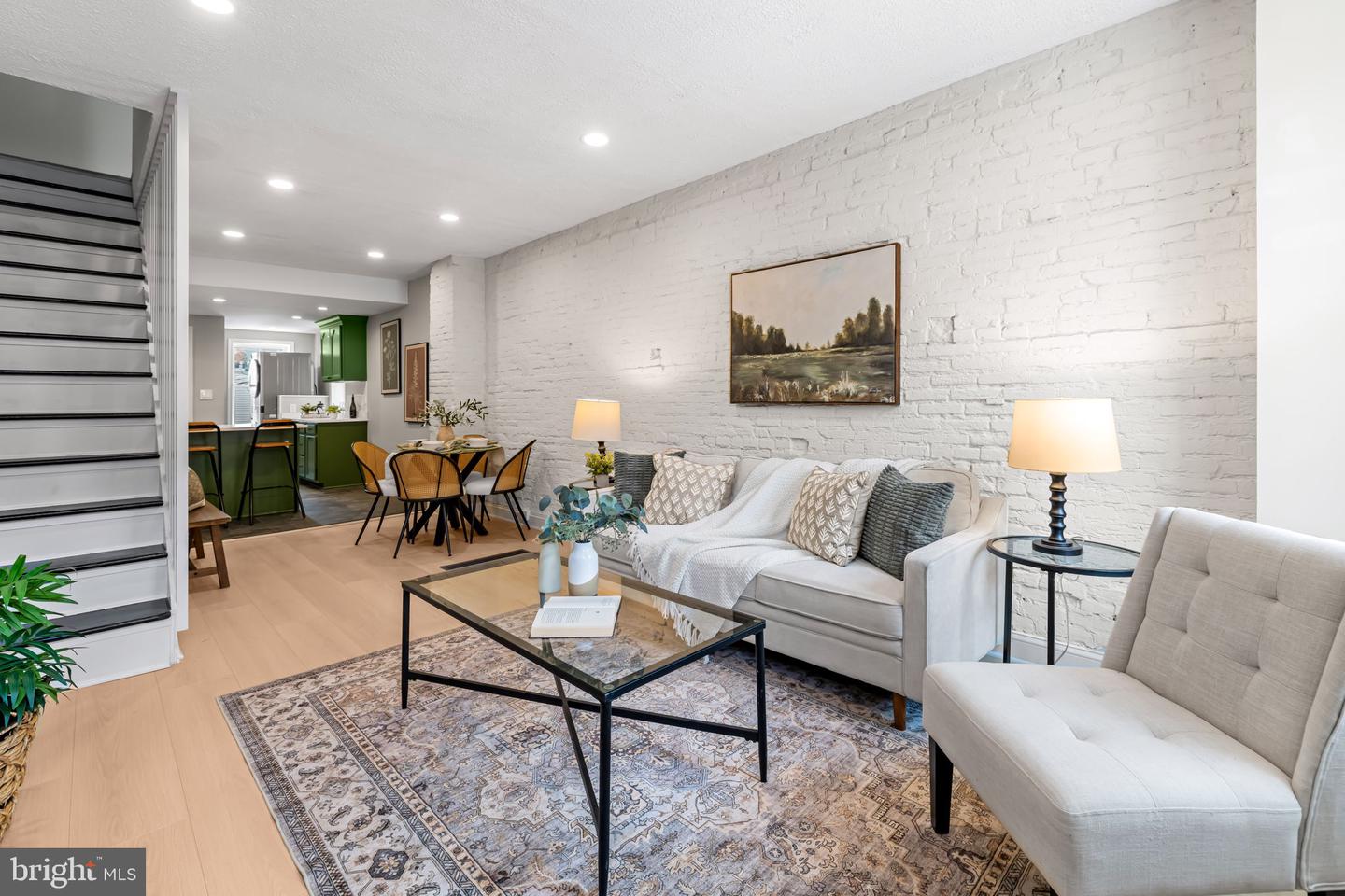 19 Poultney St Property Photo 10