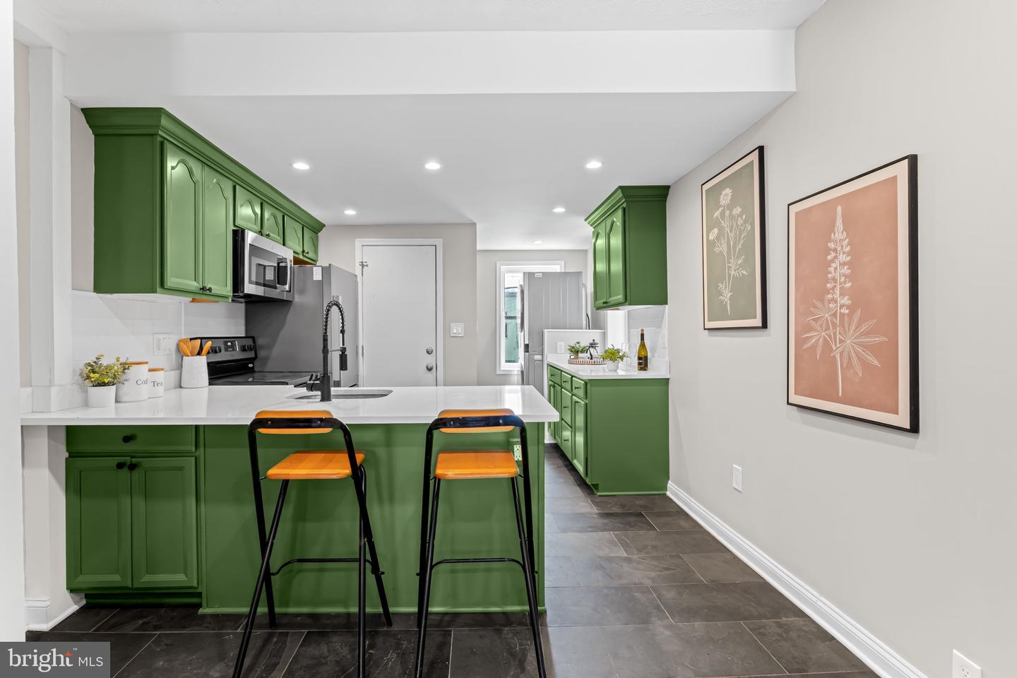19 Poultney St Property Photo 13