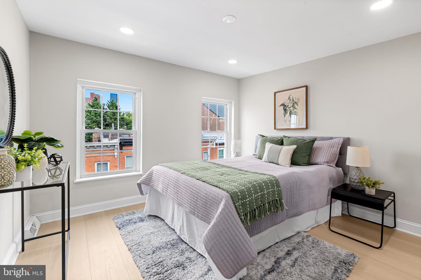 19 Poultney St Property Photo 26
