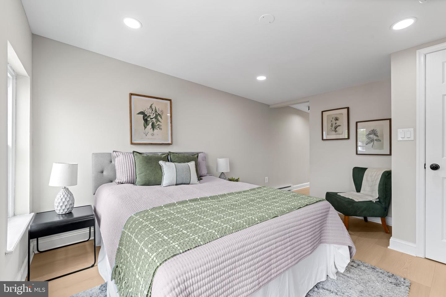 19 Poultney St Property Photo 28
